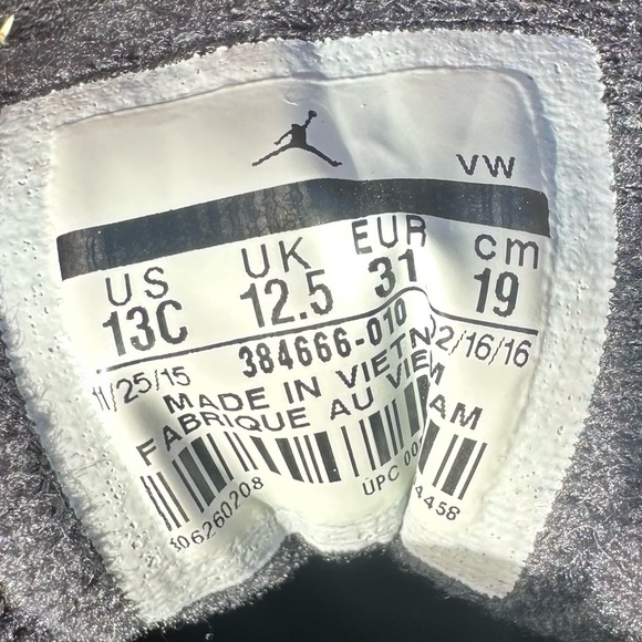 Jordan 6 Retro Black Cool‎ Grey - Toddler Size 13C (384666-010) - Picture 9 of 9